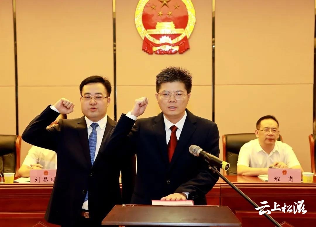 孝感市王洪波的最新任命，变化中的力量，展现自信与成就感的征程